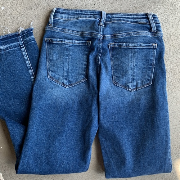 Risen frayed hem jeans - Picture 4 of 8
